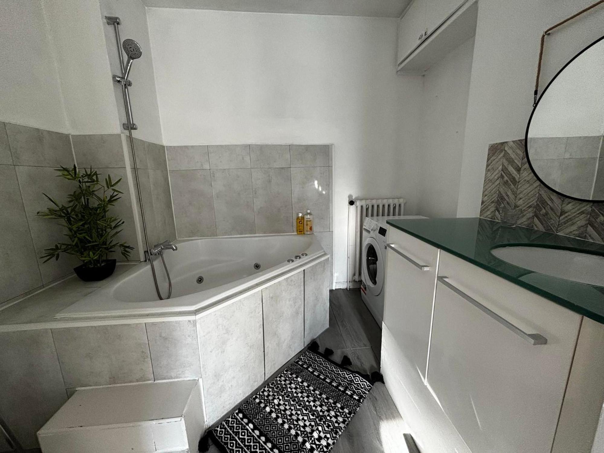 Appartement Hypercentre A 2 Min Du Lac Annecy Ngoại thất bức ảnh